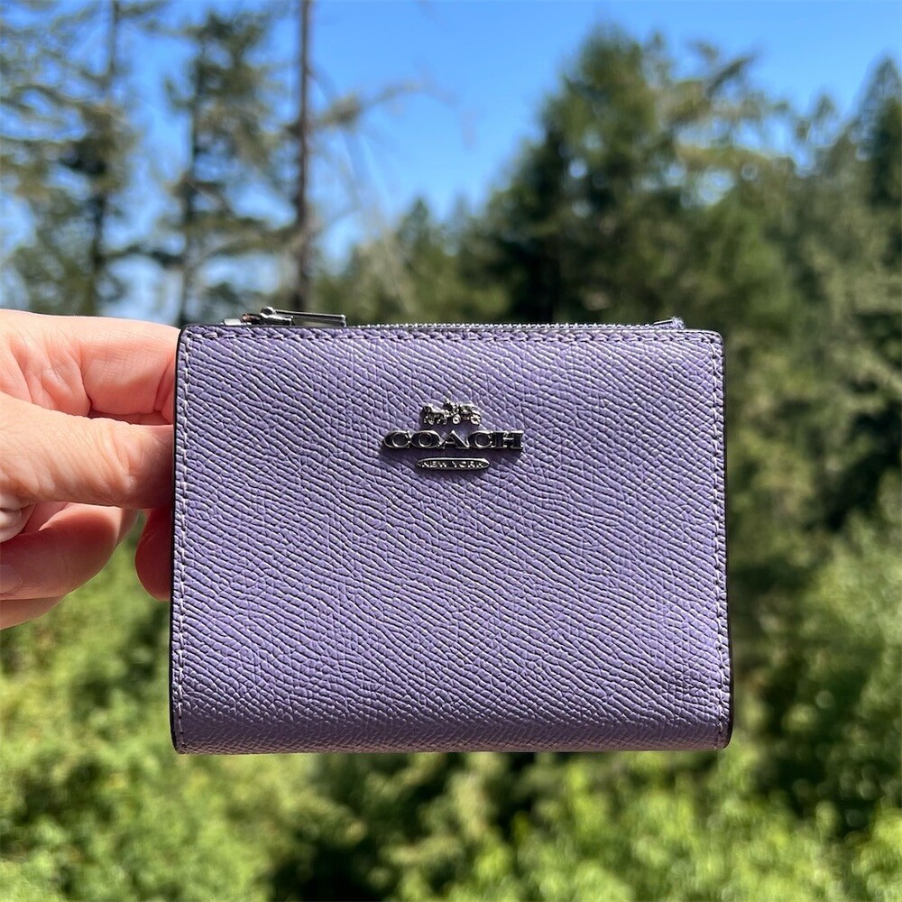 COACH Small Purple Crossgrain Leather Bifold Wallet Cardholder Silver Hardware